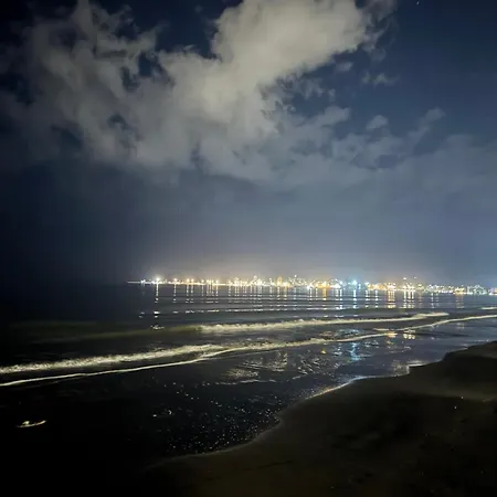 R&m Modern Seafront One Bedroom Apartment *
