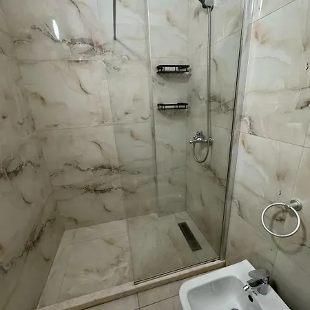 Apartment R&M Modern Seafront One Bedroom Apartment *
